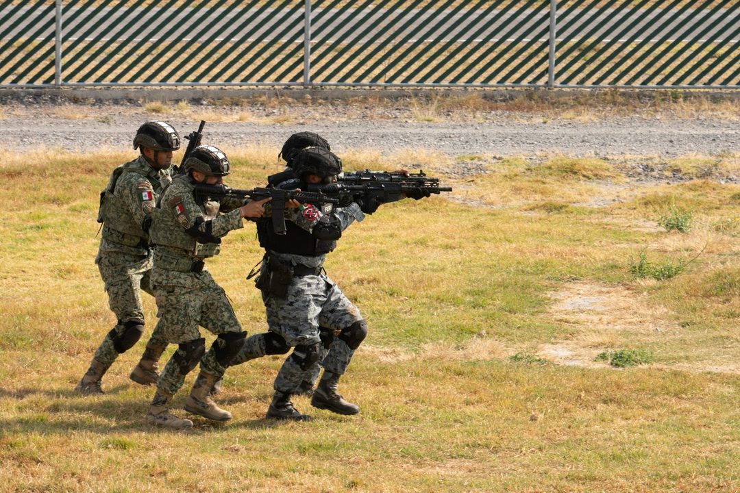 Entrenamioento de la GN Foto Miguel Dimayuga