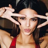 ¿Rompió la cuarentena? Kendall Jenner nos dejó boquiabiertos apareciendo en... ¡mirá!