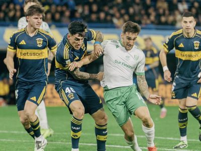 “Si yo la hago, cobra penal”: un jugador de Banfield, durísimo contra el árbitro que favoreció a Boca