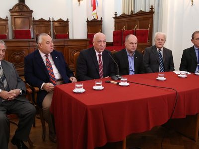 Santa Fe: jueces de la Corte Suprema donaron el 50% de su salario