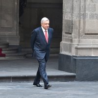 Presidencia no localiza lista de empresarios que cenaron con AMLO y compraron cachitos
