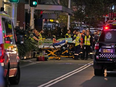 Un hombre mata a puñaladas a seis personas en centro comercial de Sydney (Videos)