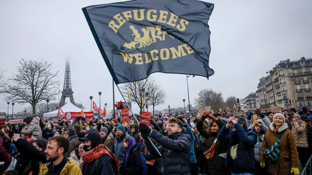 Protestas en París, el domingo 21 de enero, contra ley de inmigración