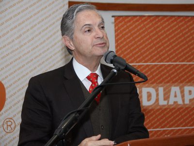 Luis Ernesto Derbez vuelve a la rectoría de la UDLAP