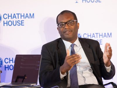 La libra esterlina toca mínimos ante la nueva rebaja fiscal