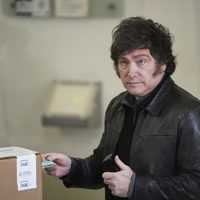 Argentina celebra comicios parlamentarios clave para las aspiraciones del presidente Milei