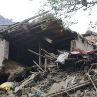 Aumentan a 3000 los heridos y a 800 las muertes tras el terremoto en Afganistán