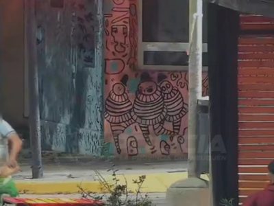 Amenazas y destrozos en pleno centro de Neuquén: un hombre exaltado amenazó a transeúntes y fue demorado
