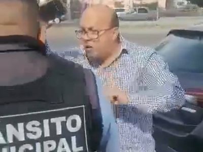 Excandidato morenista riñe con agentes de tránsito y se convierte en #LordPlacas