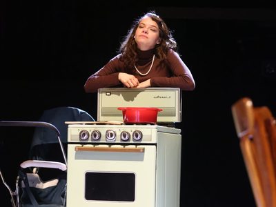 “Las agujas dementes” y los intrincados lazos alrededor de Silvia Plath