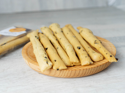 Torcettis de aceitunas, la receta perfecta y fácil para darle un upgrade a cualquier picada