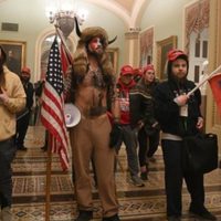 Simpatizantes de Trump irrumpen con violencia en el Capitolio de EU