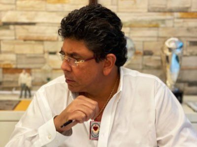 Juez rechaza petición del exdueño de los Tiburones Rojos para llevar juicio en libertad