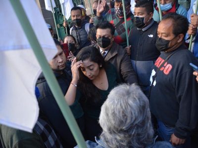 Comerciantes agreden a diputada Ana Villagrán afuera del Congreso de la CDMX