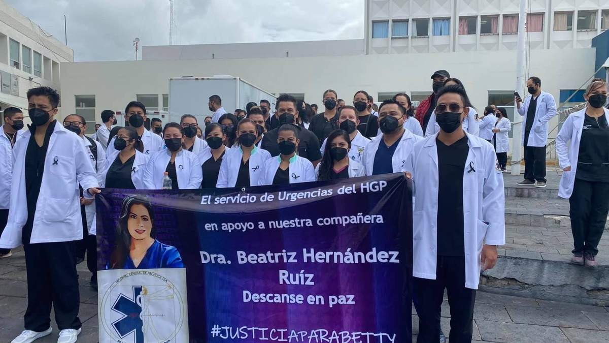 Protesta de médicos por la muerte de la doctora Beatriz Hernández