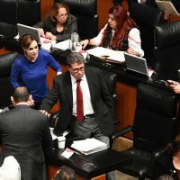 Morena recula: retira frase que daba a Segob el control de medios públicos