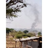 Chiapas: Campesinos irrumpen en un poblado y queman unas 60 viviendas