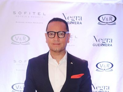“El marido de Natalia Oreiro”: Fabián Medina Flores y su increíble furcio en “Mamushka”