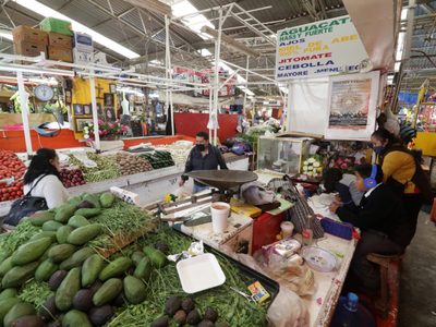 La actividad económica de México se estancó en mayo: Inegi