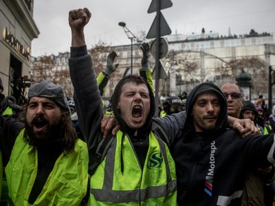 Francia: "los chalecos amarillos" vuelven al ruedo pese a la pandemia