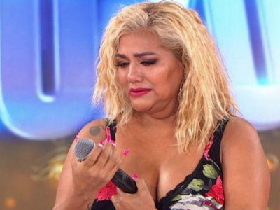 Todo mal para La Bomba Tucumana: fue un patrullero a buscarla al "Cantando 2020"