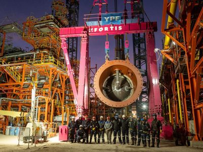 Fotos: YPF instaló el reactor más grande del país