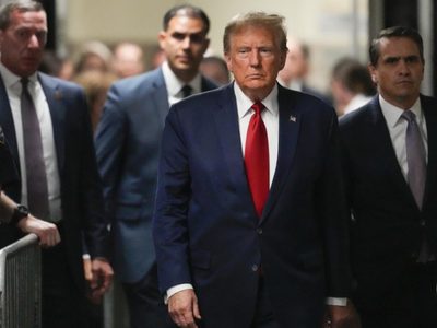 Trump ofrece fianza de 100 mdd y pide tiempo para pagar la multa que le impusieron por 450 mdd