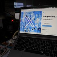 La red social X comienza a cobrar un dólar a las cuentas nuevas para evitar los “bots”