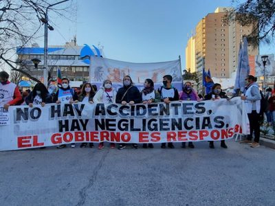 "Fue negligencia": ATEN marchó para pedir justicia por Mónica Jara