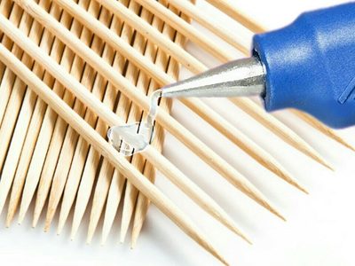 Mirá esta mágica idea con palitos de brochette para decorar y hacer el portavelas más fantástico