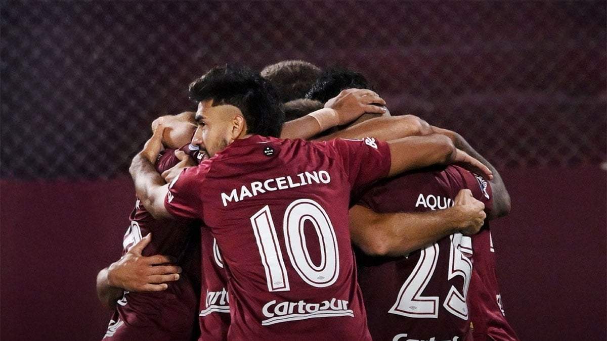 Abrazo de gol para Rodrigo Castillo. ¡Lanús es finalista!