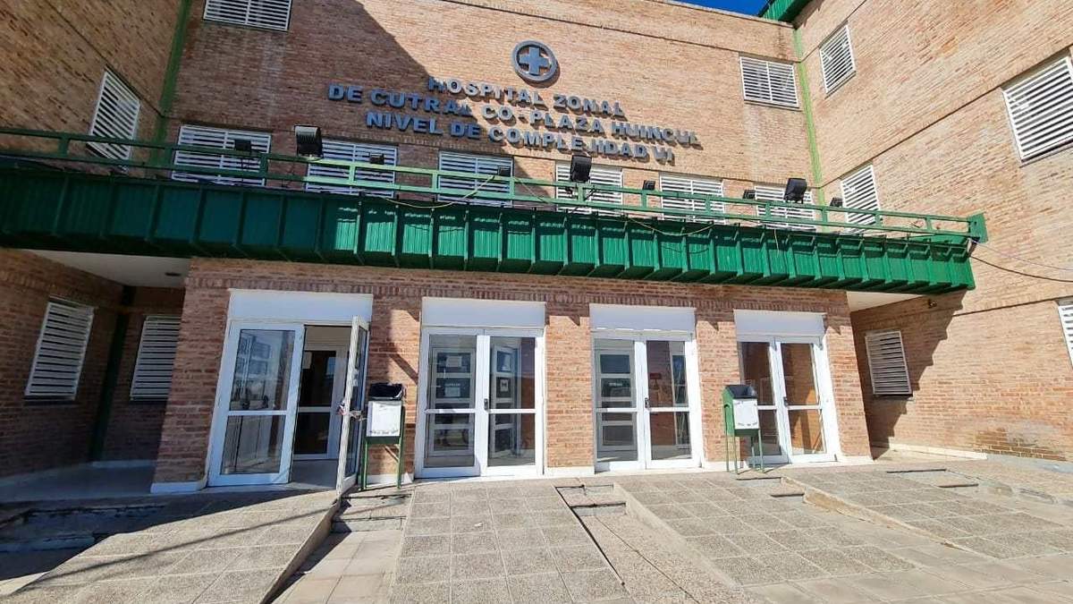Tras recibir curaciones, fue dado de alta del hospital y abandonó el lugar. Fuente: (Neuquén Informa).