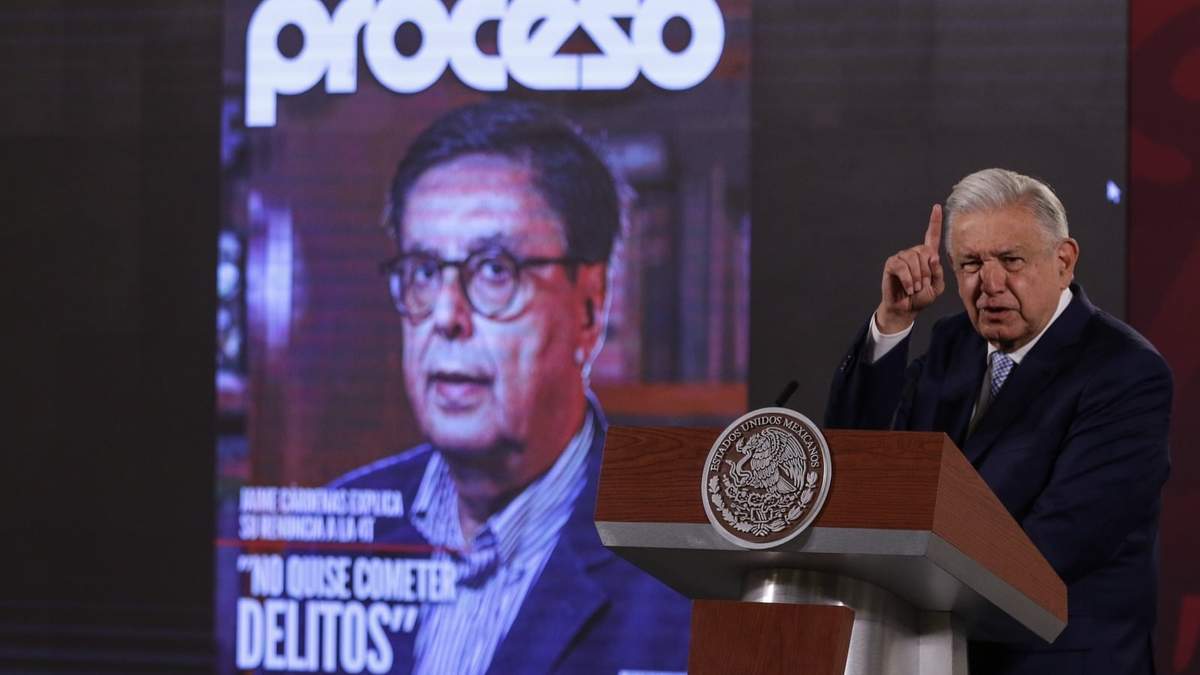El presidente López Obrador cuestionó la edición 2411 de "Proceso: ¿Vale la pena desde el punto de vista periodístico una portada?", reprochò