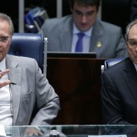 Senado rechaza suspensión de juicio político contra Rousseff