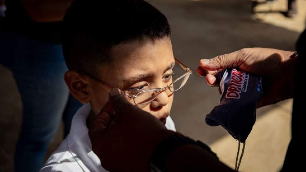 El objetivo del programa es evaluar y detectar precozmente patologías oculares y deficiencias visuales. Fuente: (Minuto Neuquén)
