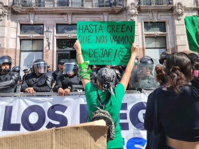 Congreso de Aguascalientes reduce a 6 semanas el plazo para el aborto legal