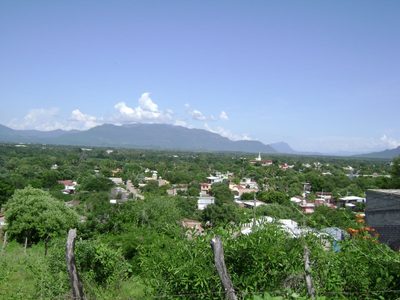 Ejidatarios de Guerrero dicen que la Familia Michoacana quiere instalar laboratorios de fentanilo