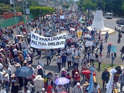 Miles de católicos marchan contra “el sistema de muerte” impuesto por los cárteles en Chiapas