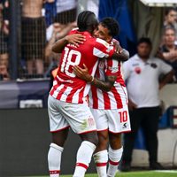 Papá Estudiantes ganó el clásico ante Gimnasia y jugará la final con Racing