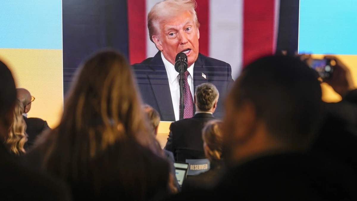 Las primeras acciones de Trump resuenan en el inicio de Davos
