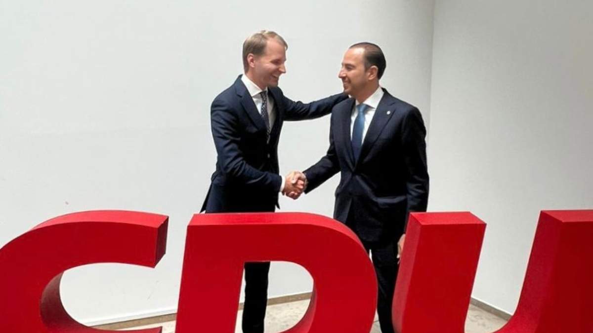 Marko Cortés con Ruben Schuster, director de relaciones exteriores de la Unión Demócrata Cristiana de Alemania