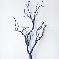 Con una rama seca y esta fabulosa idea, creá el árbol navideño más chic y canchero, sin gastar de más