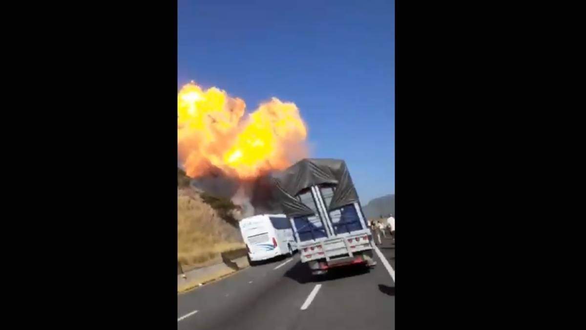 La explosión ocurrió en el kilómetro 106 de la autopista Tepic-Guadalajara. Foto: captura de video