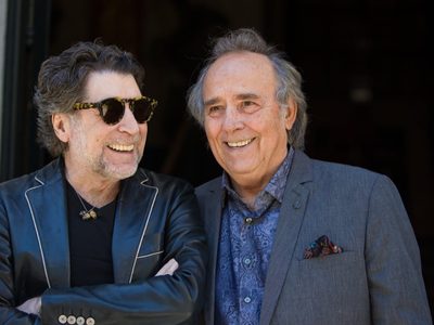 Joaquín Sabina confesó el motivo por el que hizo llorar a Joan Manuel Serrat hace unos años