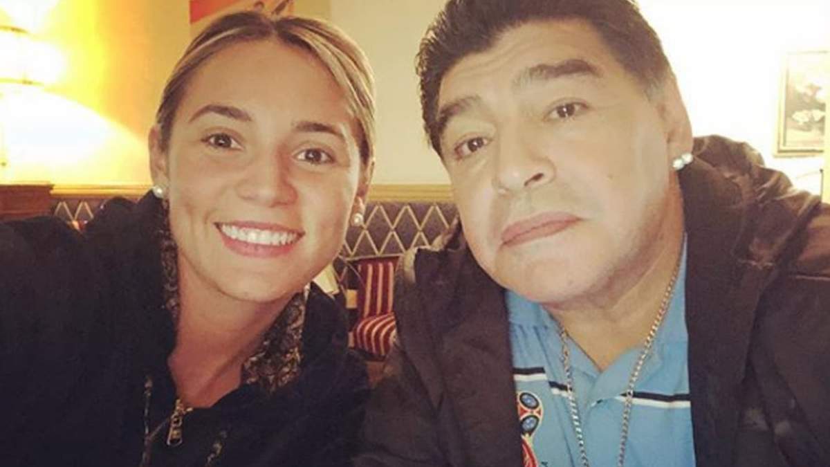 Rocío Oliva y Diego Maradona. Fuente: (Instagram)