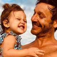 La hija de Benjamín Vicuña conquistó el conquistó el corazón de Sbaraglia en esta videollamada
