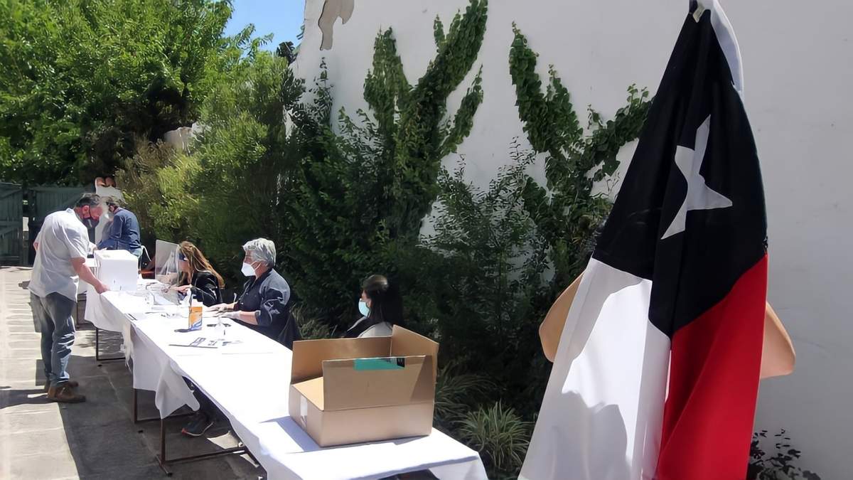 Elecciones chilenas en el consulado de Neuquén. Fuente: (Twitter)