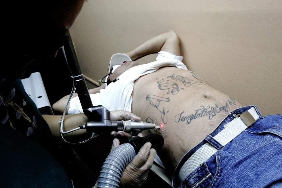 Los tatuajes hicieron que hombres venezolanos fueran identificados como pandilleros y deportados