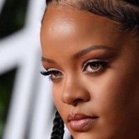 Rihanna ¿sos vos? Una imagen la muestra bastante cambiada ¿Qué le pasó?