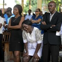 Comienzan los actos fúnebres en Haití: cientos de personas despiden a las víctimas de terremoto